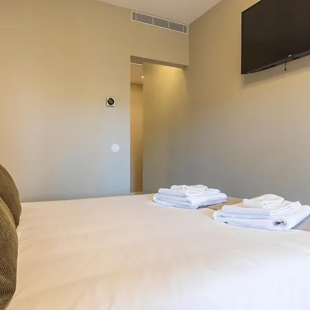 Deluxe 2bdr In By Lovelystay 아파트 카르카벨로스