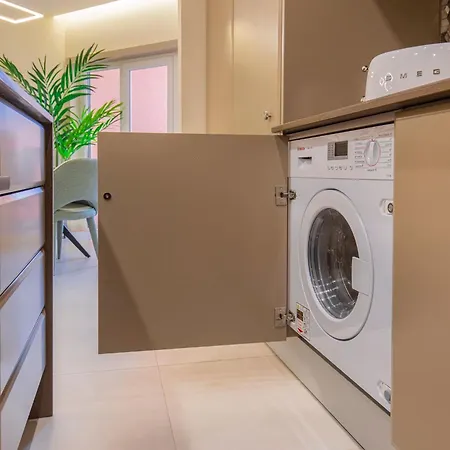 Deluxe 2bdr In By Lovelystay 카르카벨로스