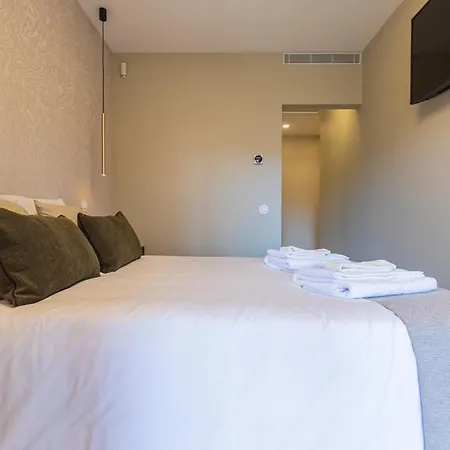 Deluxe 2bdr In By Lovelystay *