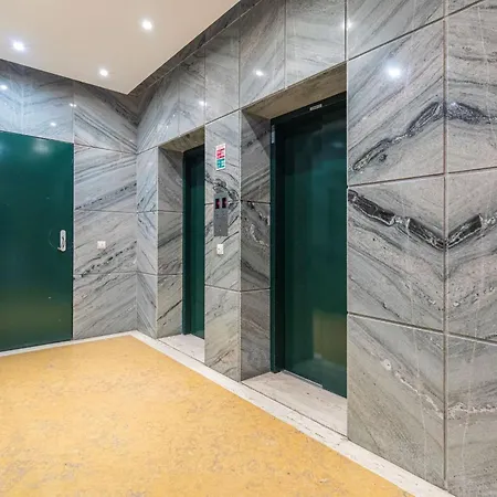 Deluxe 2bdr In By Lovelystay 아파트