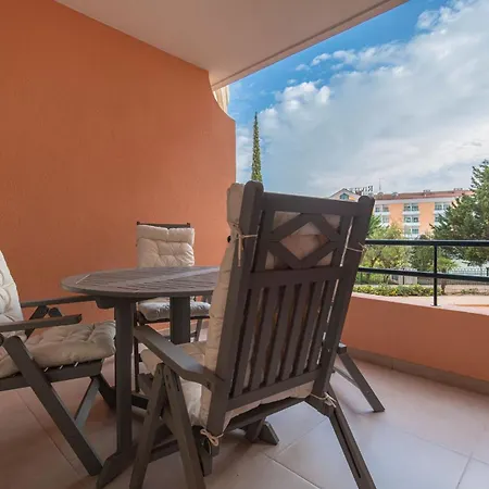 Deluxe 2bdr In By Lovelystay 아파트