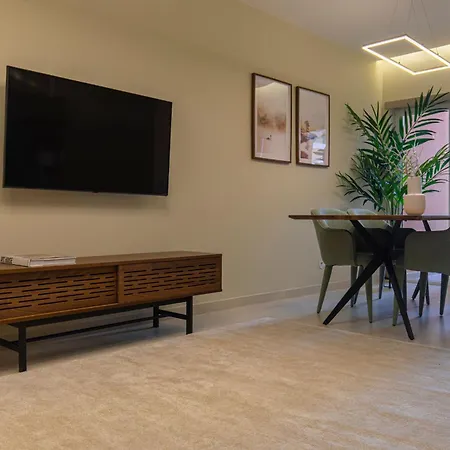 Deluxe 2bdr In By Lovelystay 아파트