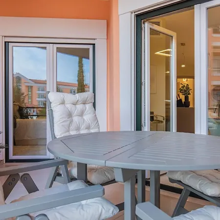 Apartamento Deluxe 2bdr In By Lovelystay Carcavelos (Lisbon)