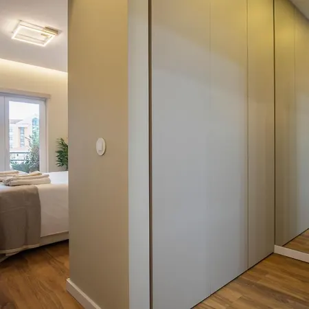 Deluxe 2bdr In By Lovelystay * Carcavelos (Lisbon)