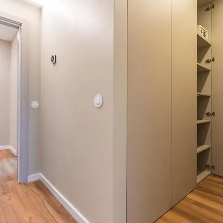 Deluxe 2bdr In By Lovelystay Carcavelos (Lisbon)