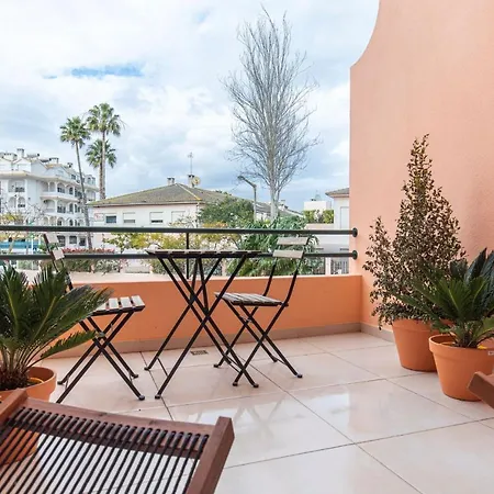 Deluxe 2bdr In Carcavelos By Lovelystay Apartment *