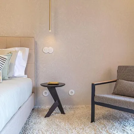 Deluxe 2bdr In By Lovelystay Lägenhet